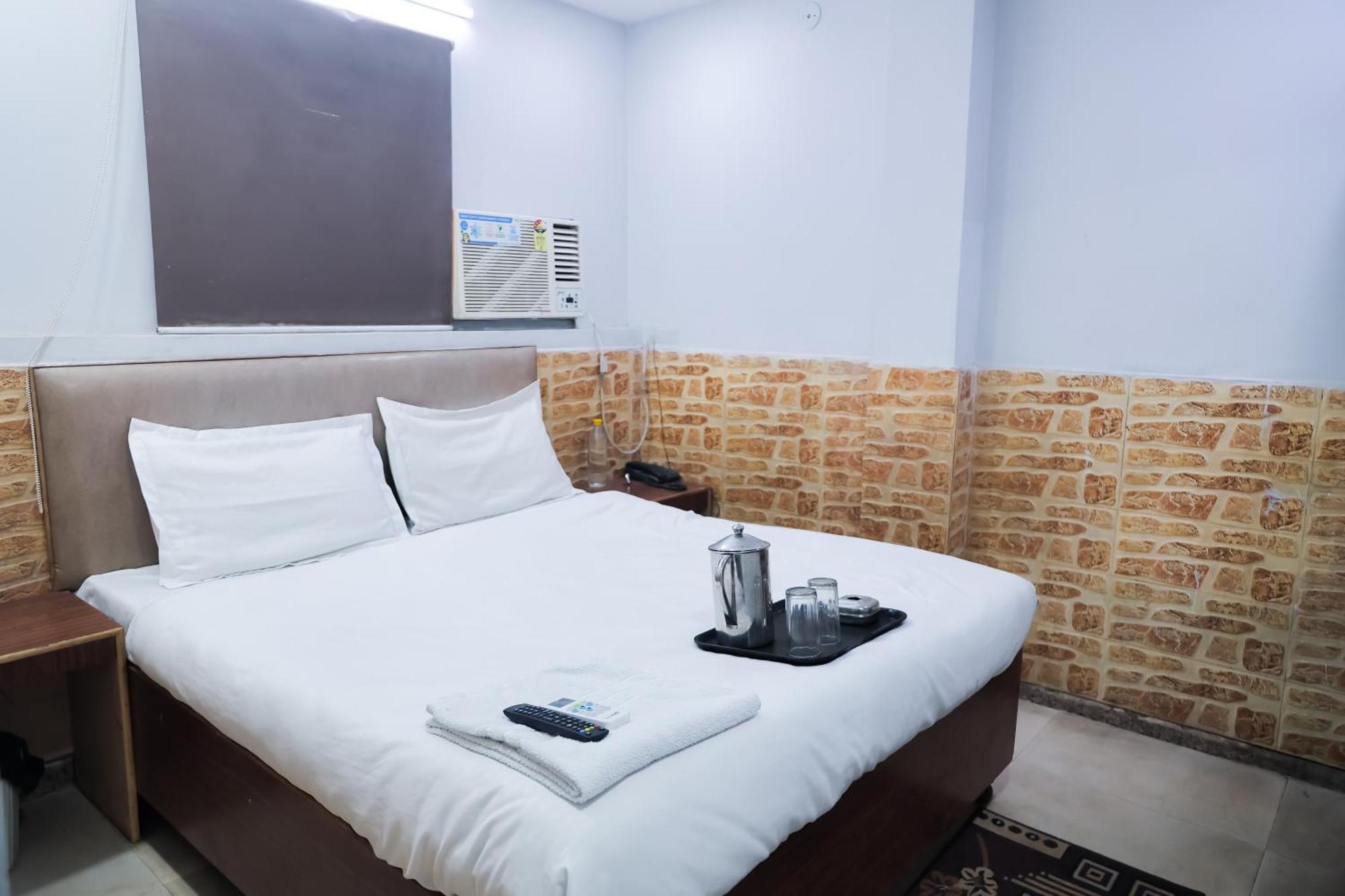 Mannat Stay Hotel - Laxmi Nagar Yeni Delhi Dış mekan fotoğraf