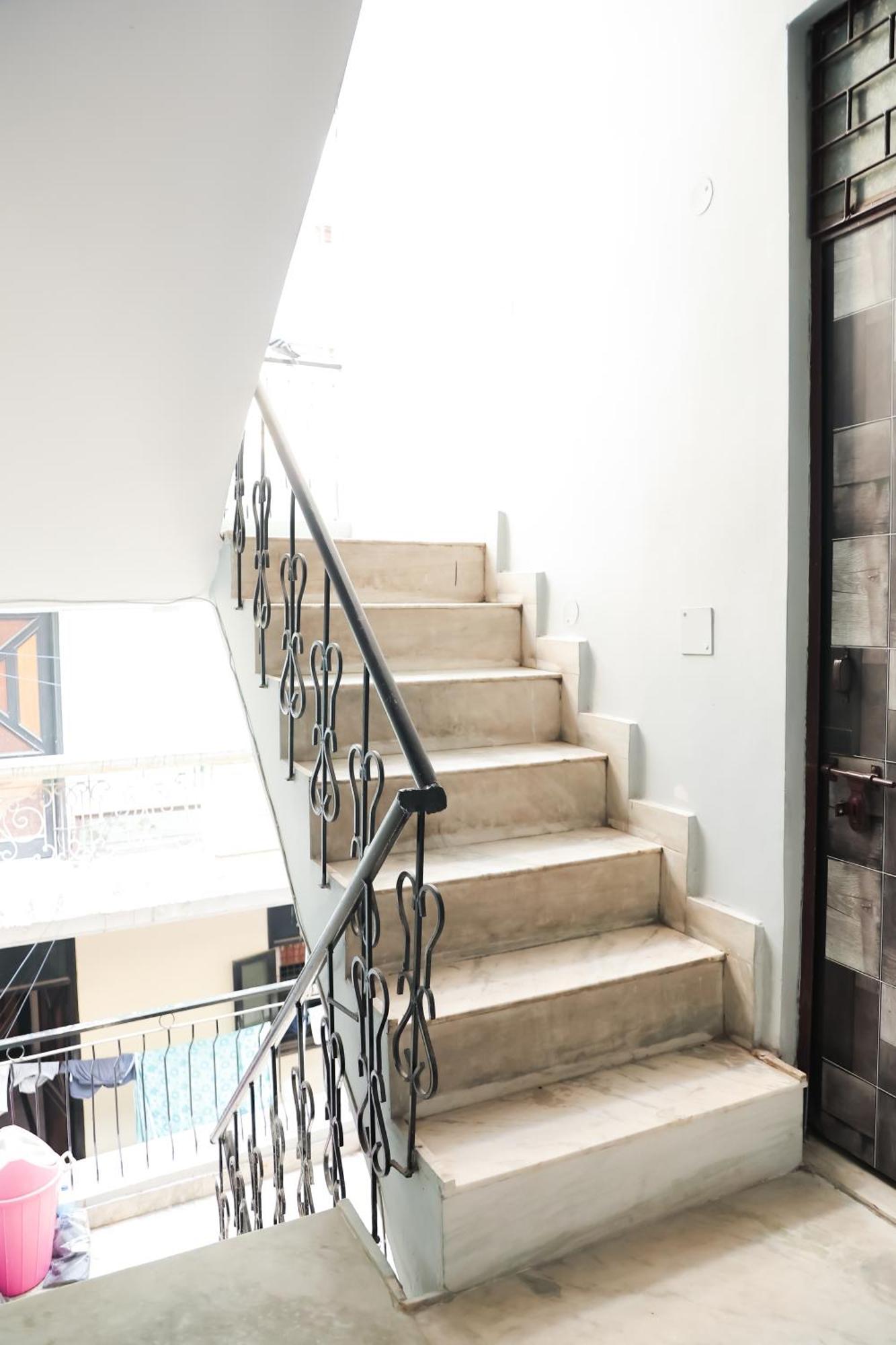 Mannat Stay Hotel - Laxmi Nagar Yeni Delhi Dış mekan fotoğraf