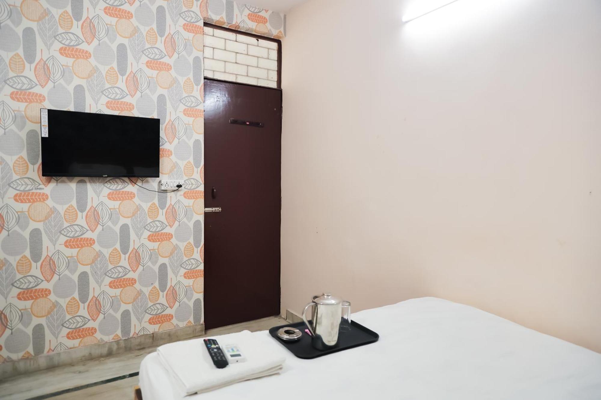 Mannat Stay Hotel - Laxmi Nagar Yeni Delhi Dış mekan fotoğraf