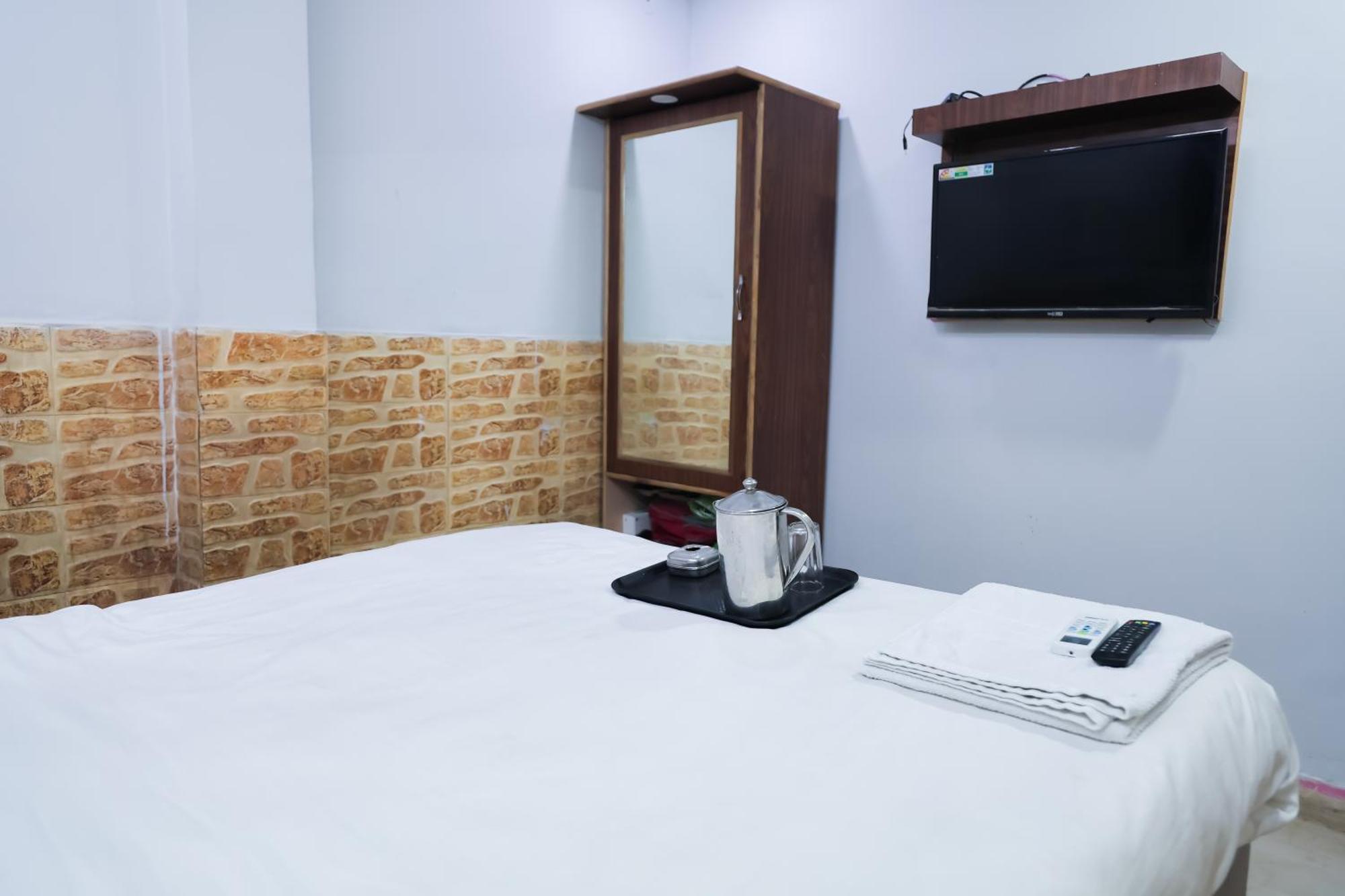 Mannat Stay Hotel - Laxmi Nagar Yeni Delhi Dış mekan fotoğraf