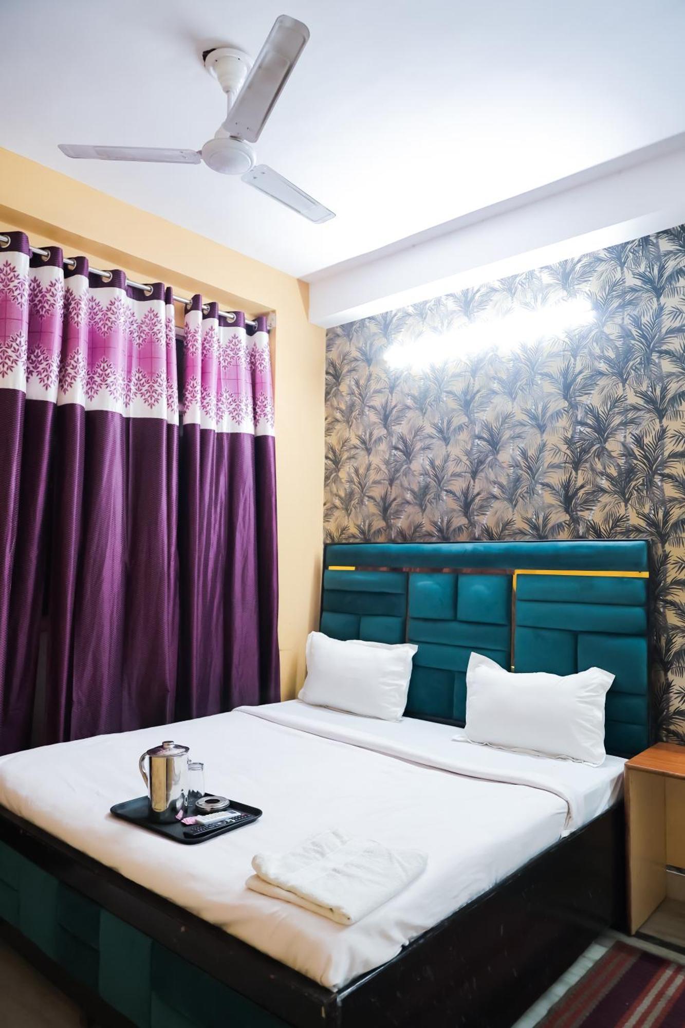Mannat Stay Hotel - Laxmi Nagar Yeni Delhi Dış mekan fotoğraf